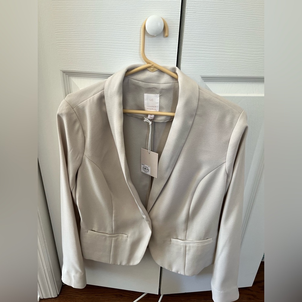 Lauren Conrad off white blazer NWT. Size M. Dry clean. Single button closure